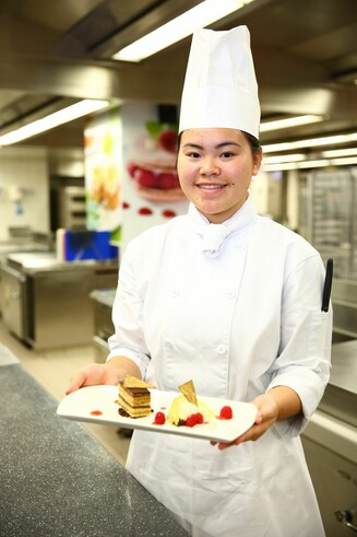Natalie said she has been inspired by “The World's Best Pastry Chef” Jordi ROCA and admires his innovative spirit, strengthening her determination to become an outstanding pastry chef.